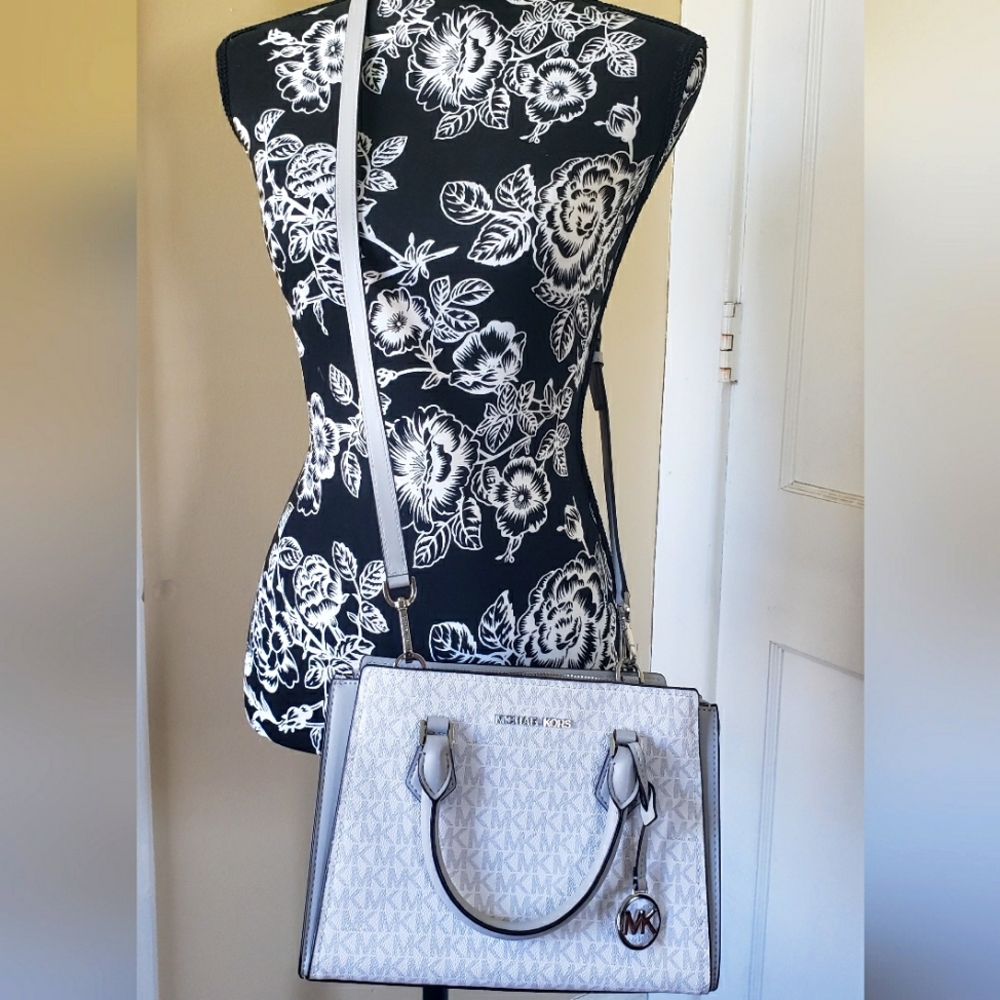 Michael kors satchel crossbody w/ matching wallet